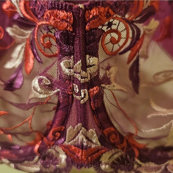 SOMA Sensuous Lace Unlined Bra - Size 38DDD - Picture 4 of 8